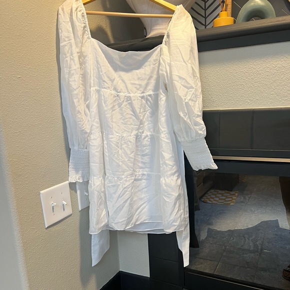 white dress - Picture 1 of 5